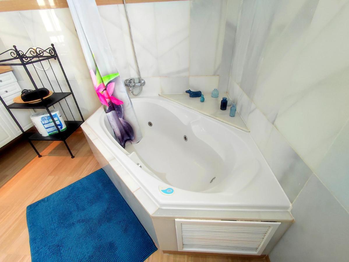 Penthouse In Puerto Marina Apartment
